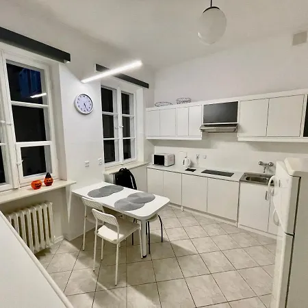 Royal 2 Old Town Fast Wifi Netflix Hbo Appletv+ Apartment Warsaw Exterior photo
