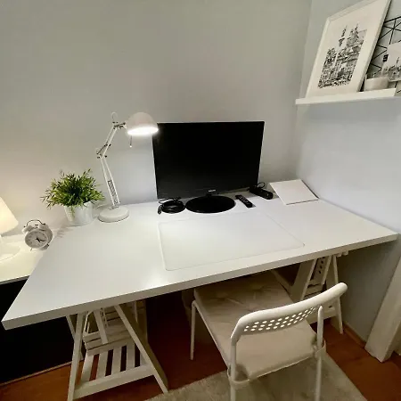Royal 2 Old Town Fast Wifi Netflix Hbo Appletv+ Apartment Warsaw Exterior photo